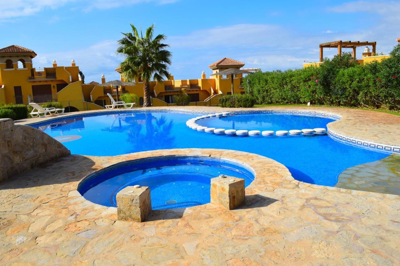 Apartamento Con Hermoso Jardin Y Ac Isla Plana Kültér fotó